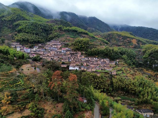 武義縣柳城畬族鎮上黃古村,江南"布達拉宮"